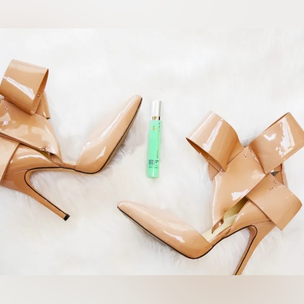 Very sexy nude desigher heals